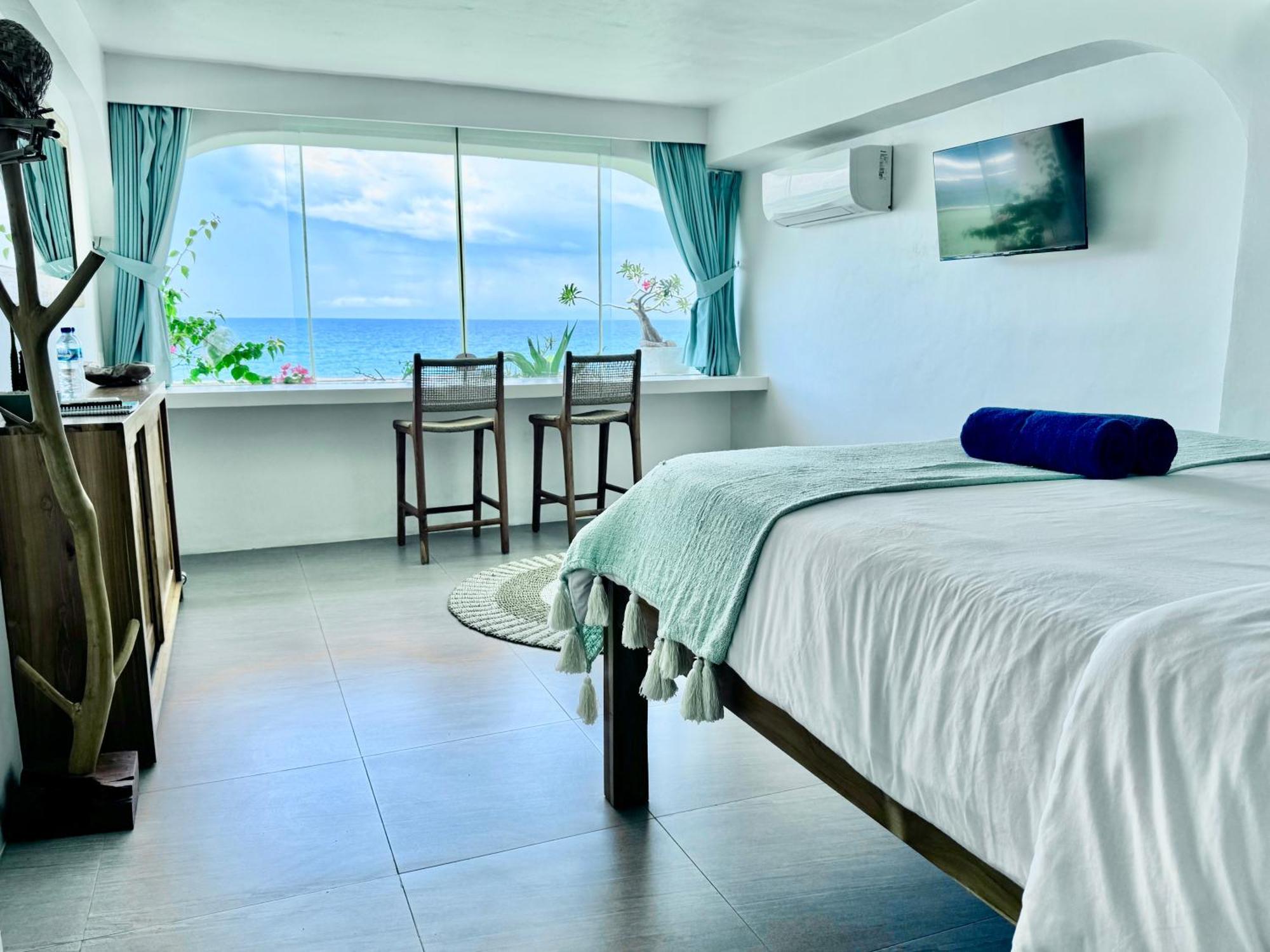 Bale Bingin Beachfront Stay Uluwatu  Room photo