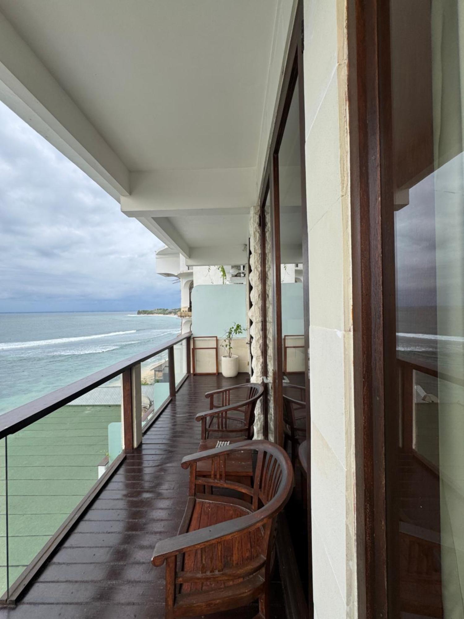 Bale Bingin Beachfront Stay Uluwatu  Room photo