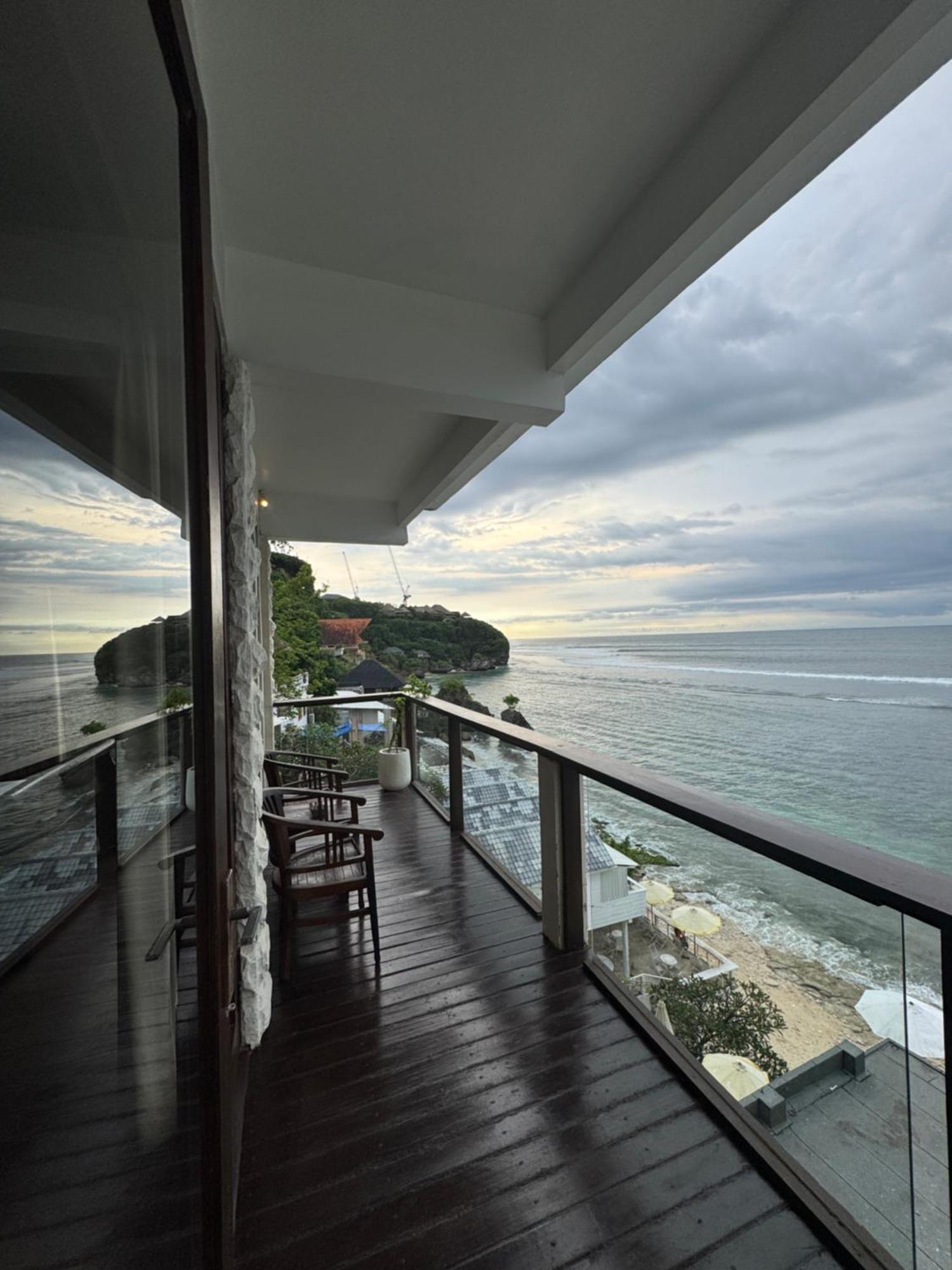 Bale Bingin Beachfront Stay Uluwatu  Room photo