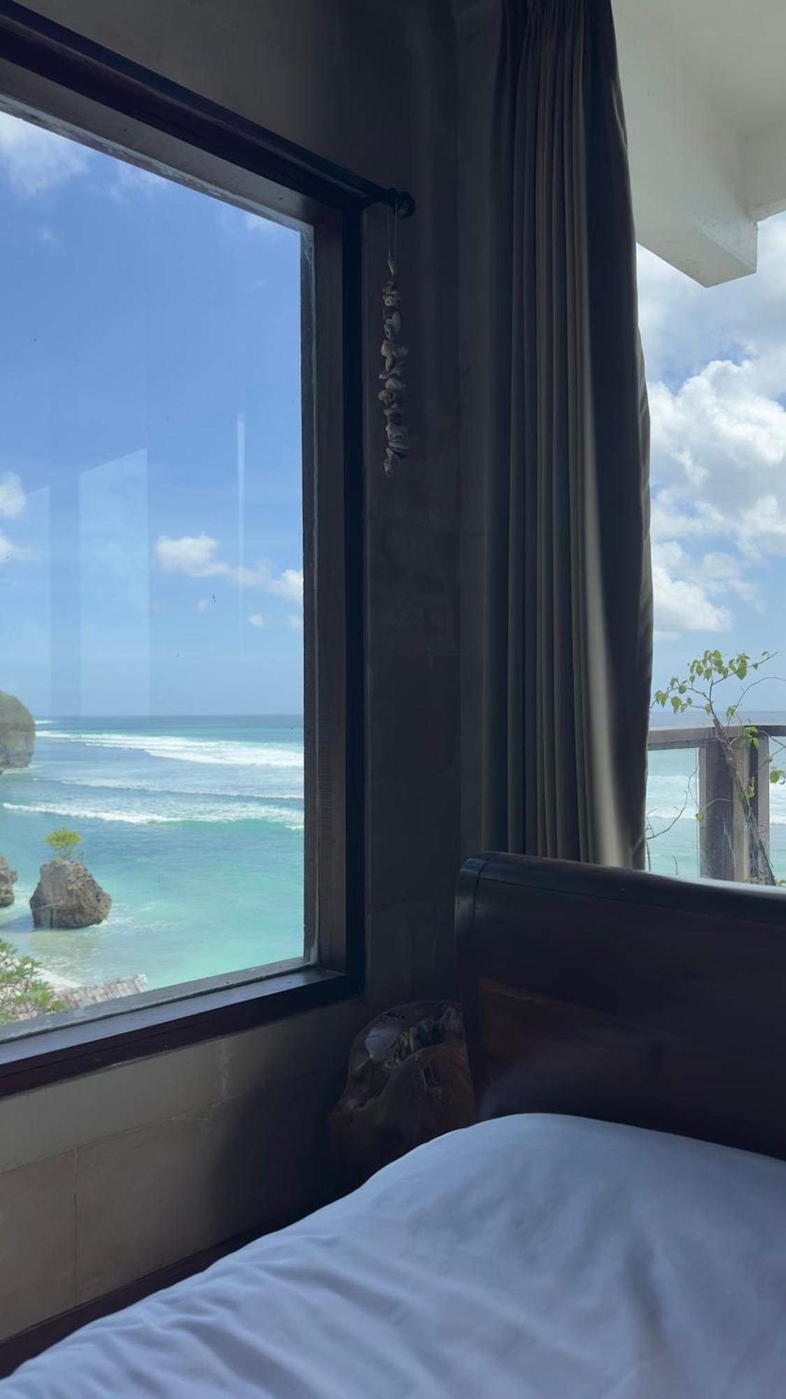 Bale Bingin Beachfront Stay Uluwatu  Room photo